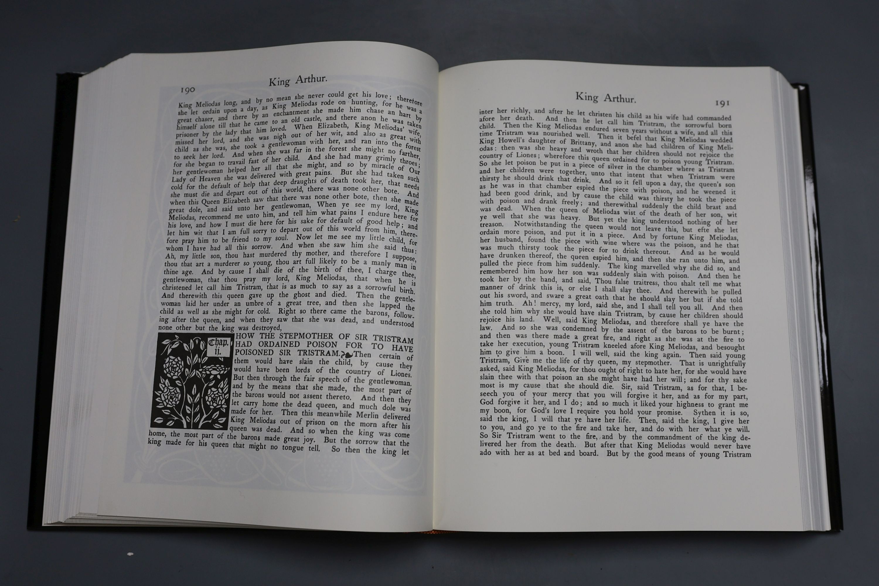 Sir Thomas Malory, Le Morte d'Arthur with illustrations by Aubrey Beardsley, Studio Editions, London 1990